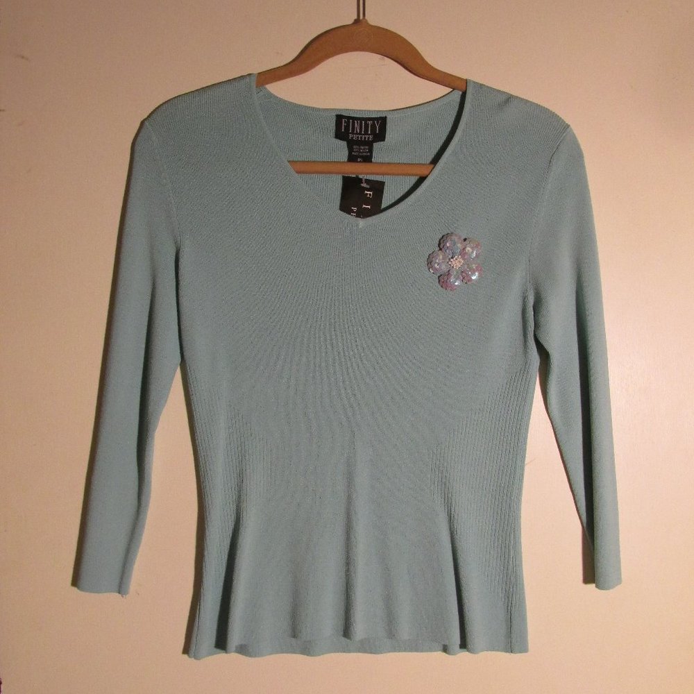 Finity Petite Sweater. Lt Weight V-neck 3/4 sleeve